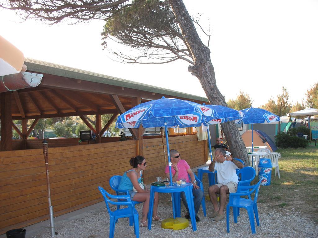 Camping La Pineta Porto Recanati Bagian luar foto