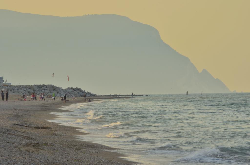 Camping La Pineta Porto Recanati Bagian luar foto
