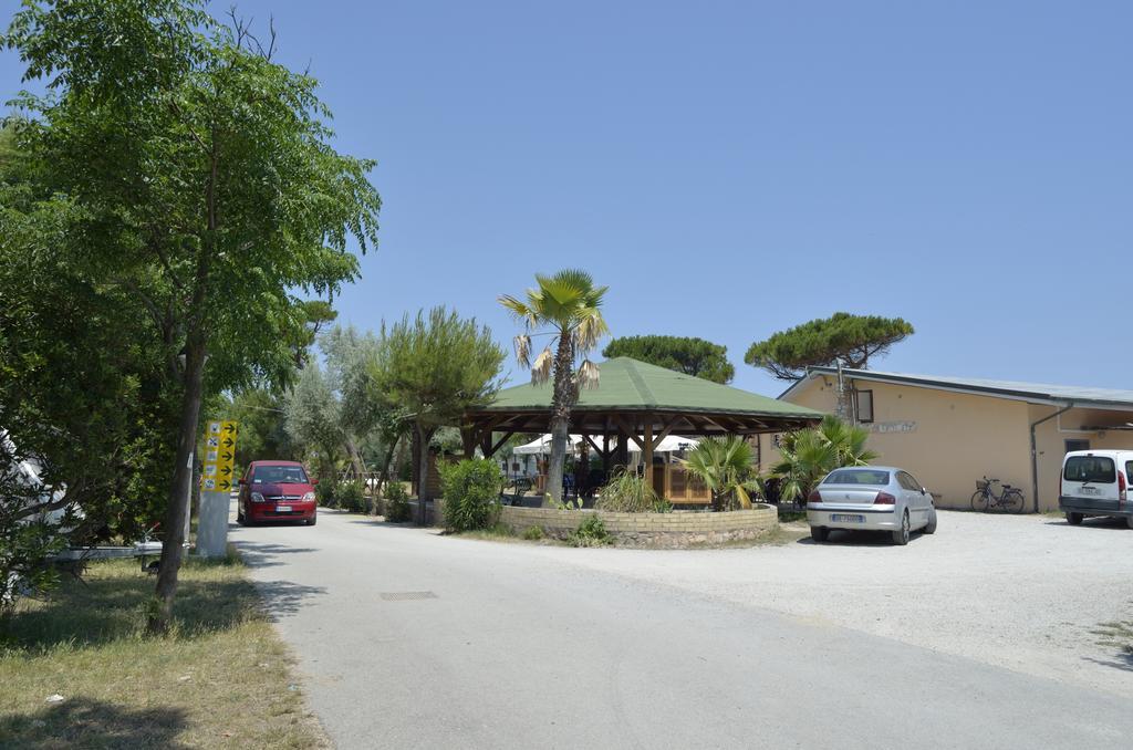 Camping La Pineta Porto Recanati Bagian luar foto